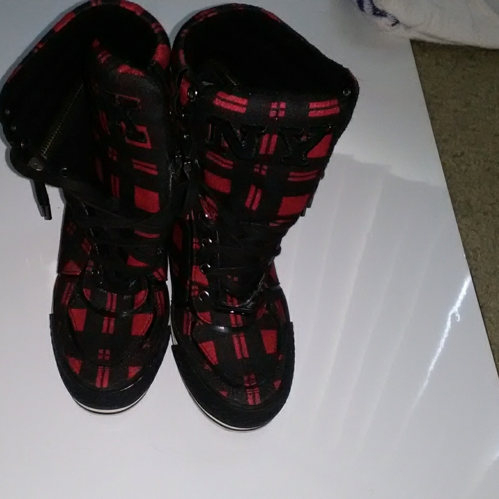 Red plaid wedge sneakers